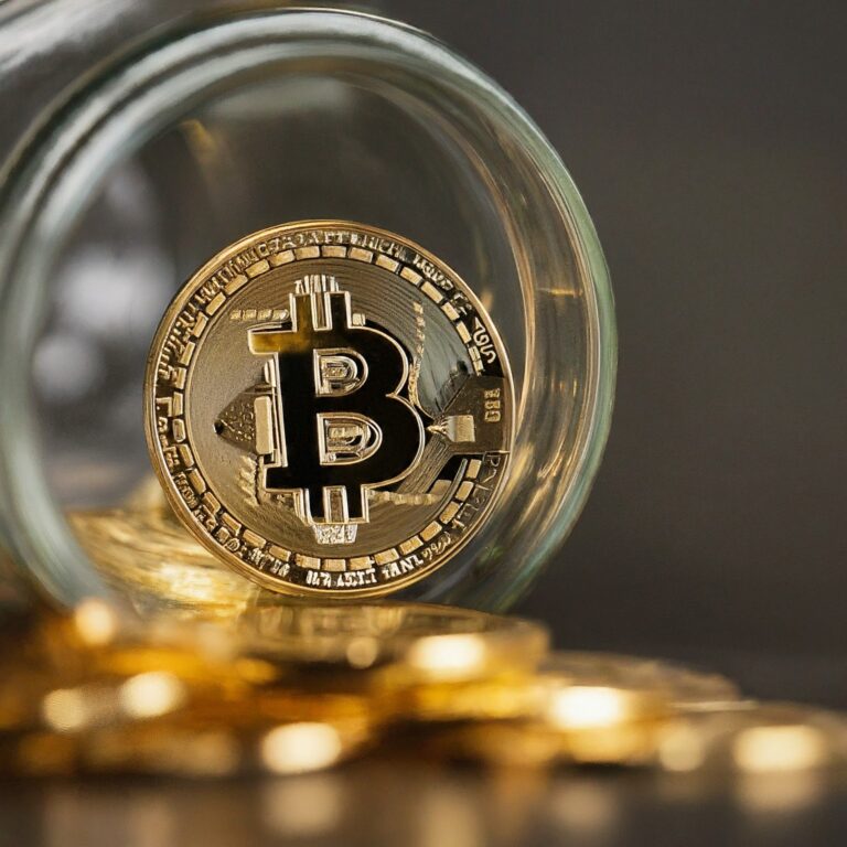 Bitcoin experiences a rollercoaster week, dipping slightly but finding support. Analysts remain bullish, with some predicting a 12% surge in April. Here's why experts are confident about Bitcoin's future